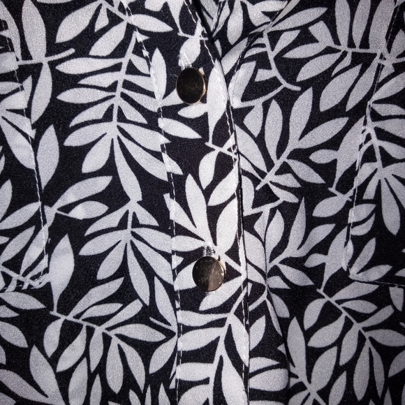 Ivanka Trump Blouse - Picture 3 of 5